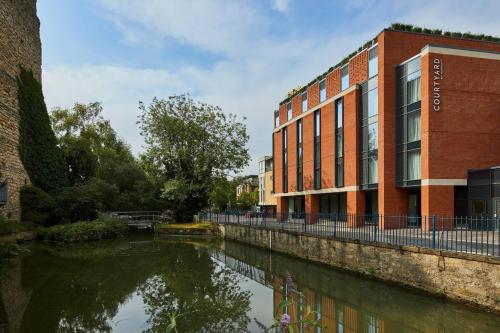 Courtyard by Marriott Oxford City Centre - Good To Know