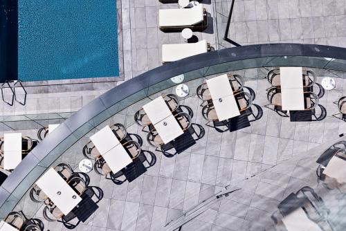 Crowne Plaza - Marseille Le Dôme - Location and Accessibility