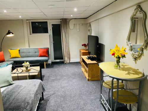 Danescourt Lodge - Good To Know