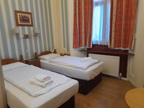 Dolphin Hotel - Good To Know