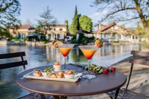 Domaine De La Petite Isle - Luberon - Points About Your Stay