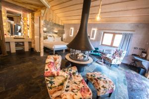 Domaine Du Haut Jardin Hotel & Private Spa Chalets - Points About Your Stay