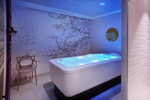 DOMITYS - The Ebony Groves - Points About Your Stay