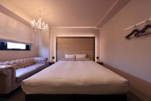 Doutonbori Crystal Hotel - Good To Know