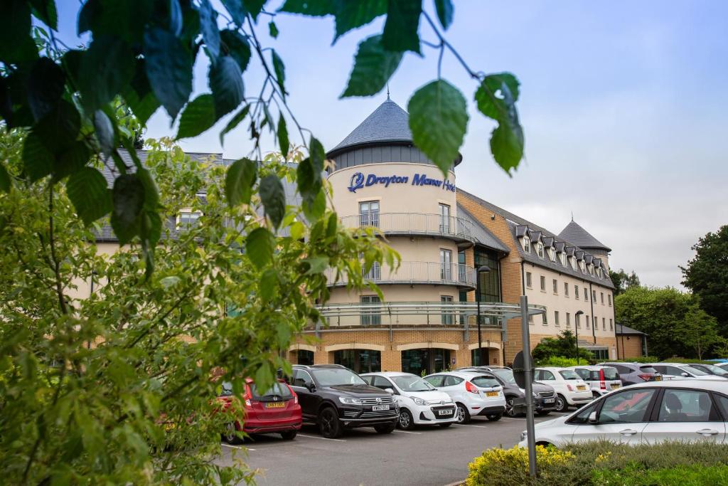 Drayton Manor Hotel - Good To Know
