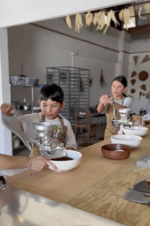 ✨Make Chocolate to Take Home Oaxacan Style ☕️✨ - Experience Description