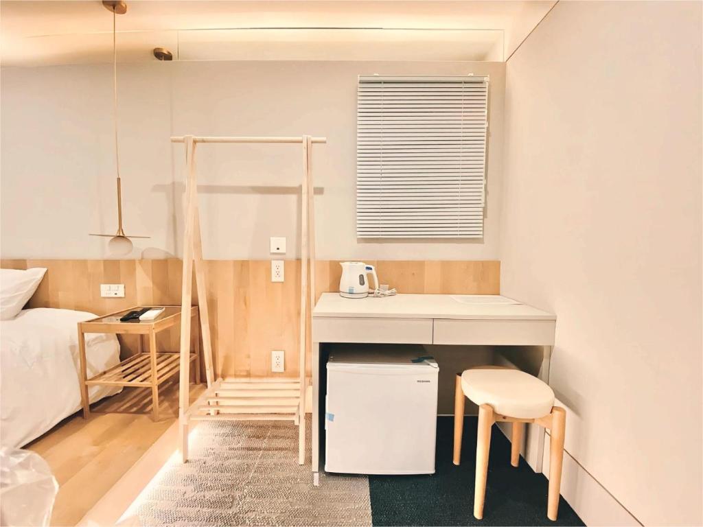 Eastern Capital Super Center Design Office Ycoe, 3 Minutes From the Park, 1 Minute From the Bus Station, Super Luxurious Free Wifi, Shaded by Trees and Breezy Review
