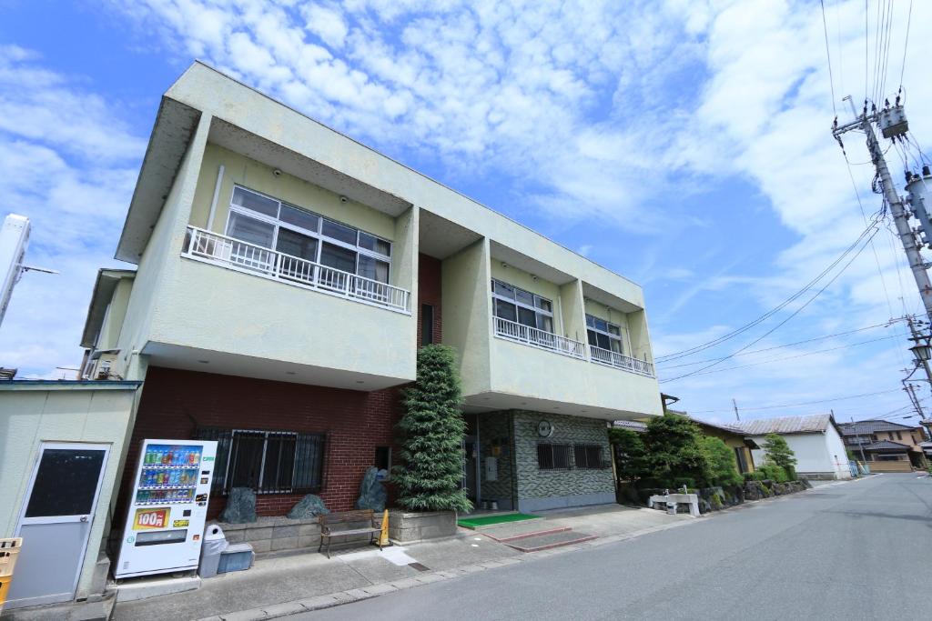 3 Amazing Places to Stay in Takashima