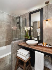 Ecrin Blanc Resort Courchevel - Aquapark - Points About Your Stay