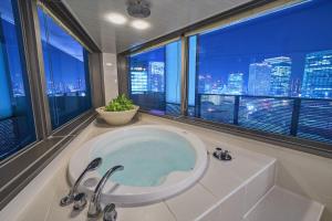 Embraced Harmony - Room Amenities and Decor