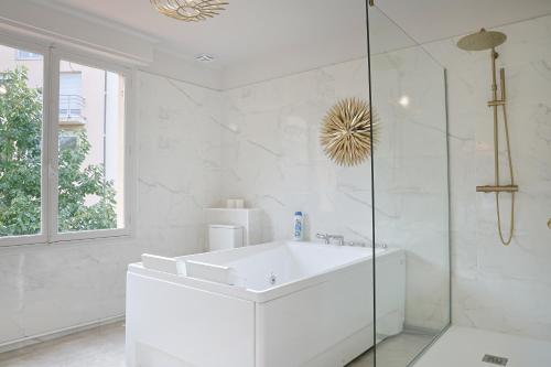 Erawan Boutique Hotel - Points About Your Stay