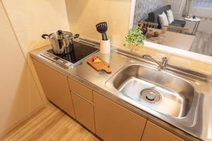 Experience Sapporo - Dining and Kitchenette Options