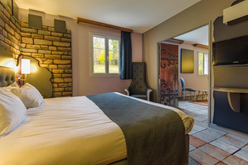Explorers Hotel Marne-la-Vallée - Points About Your Stay