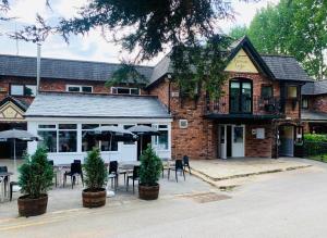 Fairways Lodge & Leisure Club - Good To Know