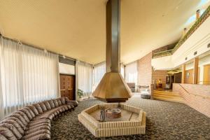 Fuji Shoei Kaikan - Hotel Overview