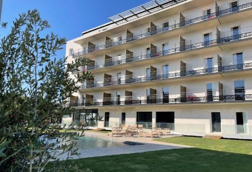 Golden Tulip Martigues Provence - Points About Your Stay