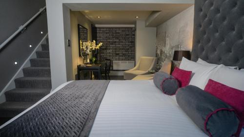 Grey Street Hotel - Good To Know