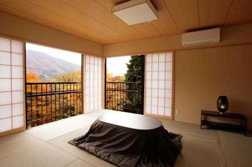 Hakone Fura Review