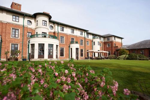 Hilton Puckrup Hall Hotel & Golf Club, Tewkesbury - Good To Know