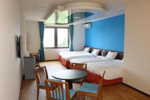 HiyagunLanaiResort - Overview and Location
