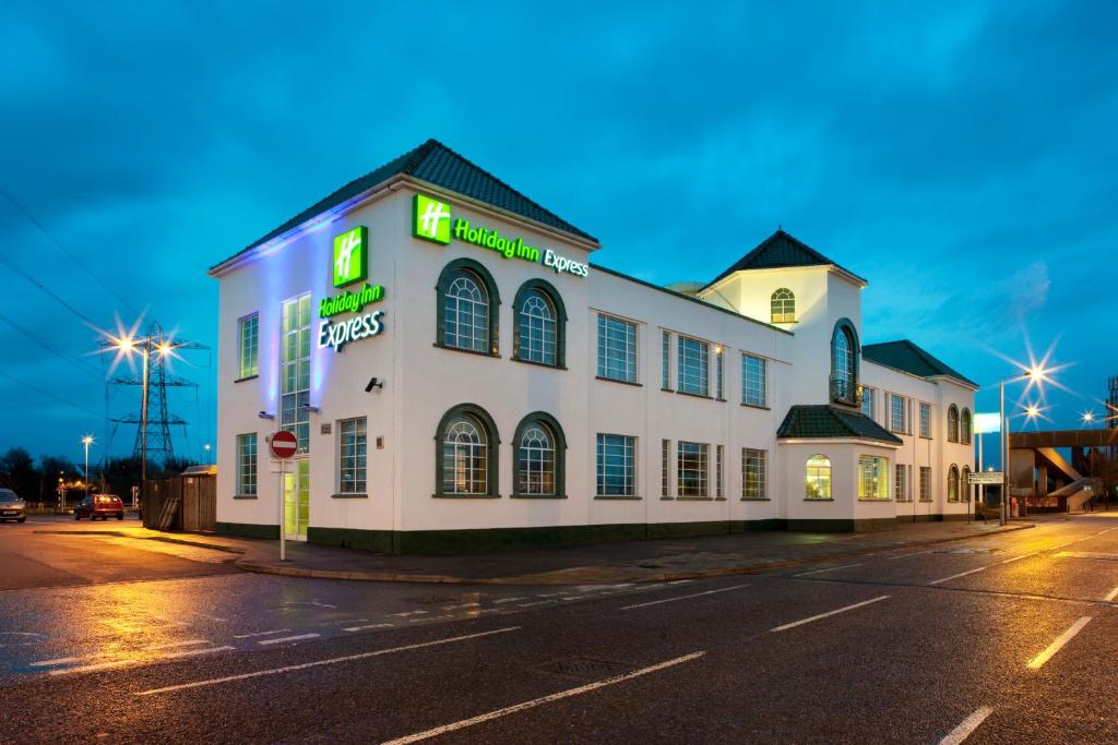 Holiday Inn Express London Chingford, an IHG Hotel - Good To Know