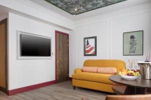 Holiday Inn London Oxford Circus, an IHG Hotel - Good To Know