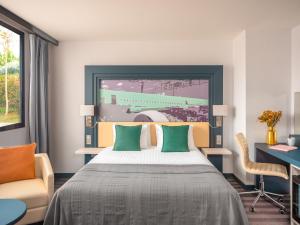 Holiday Inn Toulouse Airport, an IHG Hotel - Points About Your Stay