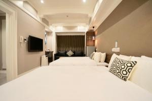 Hotel 88 Shinsaibashi - Exceptional Ratings and Glowing Reviews