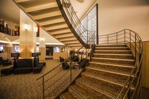 Hotel Abest Sapporo - Location and Transportation
