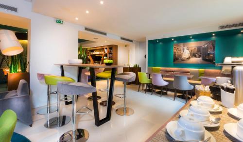 Hotel Acanthe - Boulogne Billancourt - Room Features