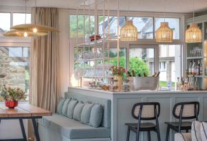 Hotel by the Beach - Points About Your Stay