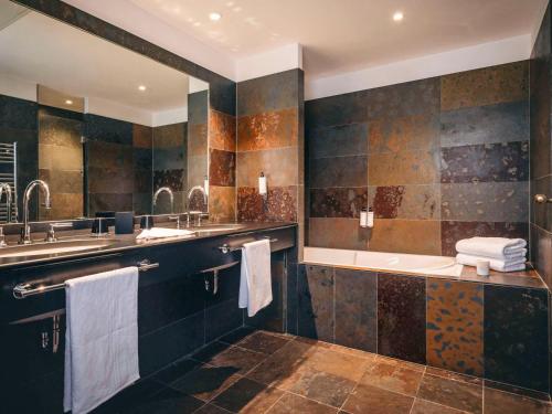 Hotel Cour Du Corbeau Strasbourg - Mgallery - Points About Your Stay