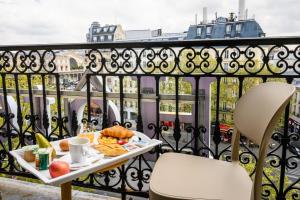 Hotel D'Alsace - Rooms and Amenities