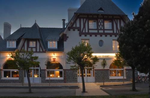 Hotel De Diane - Points About Your Stay