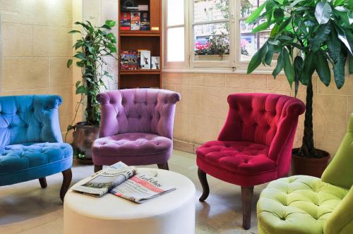 Hotel Eden Montmartre - Overview