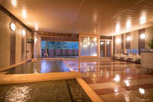 Hotel Hanamaki - Room Types and Features