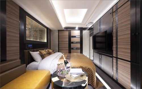 HOTEL KABUKI - Amenities and Services