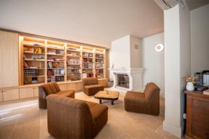 Hotel La Bastide D'eyguières - Points About Your Stay