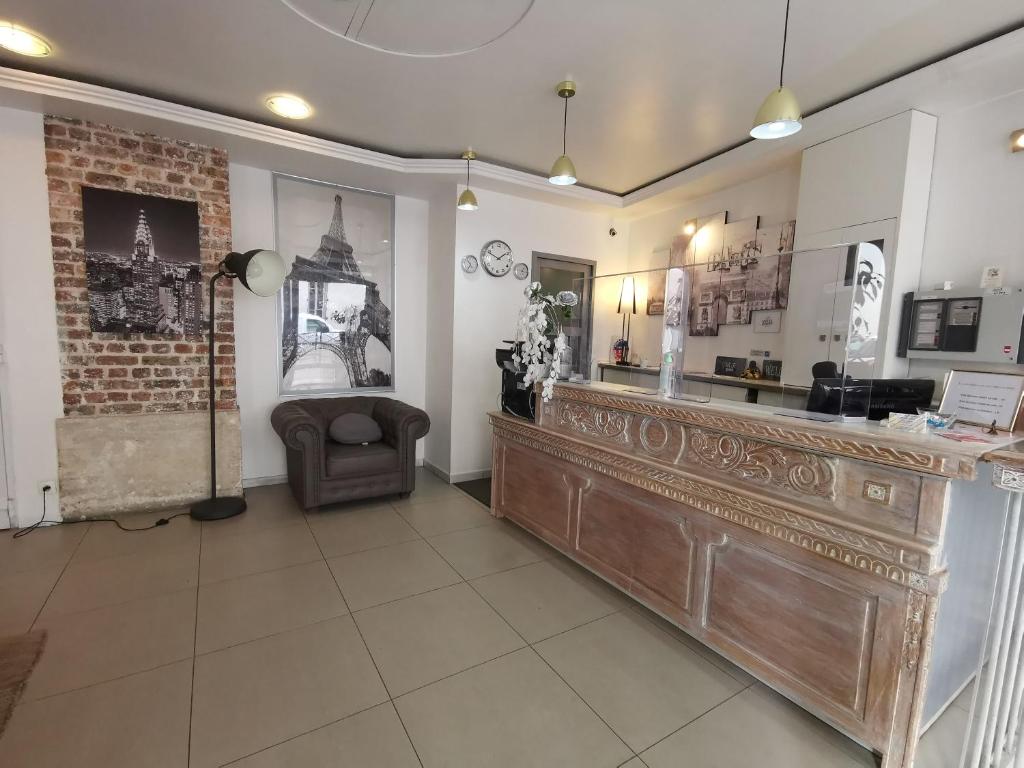 Hotel Le Saint-Hubert - Gare De Lyon Bastille - Points About Your Stay