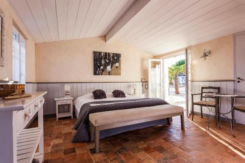 Hotel Les Bois Flottais - Points About Your Stay