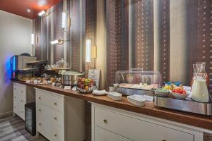 Hotel LUX PICPUS - Guest Reviews and Ratings