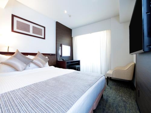 HOTEL MYSTAYS Fukuoka Tenjin - Accommodations and Amenities