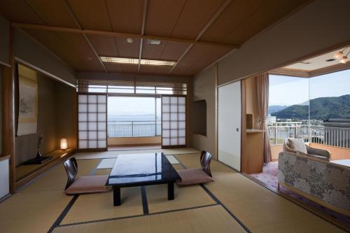Hotel New Awaji - Good To Know