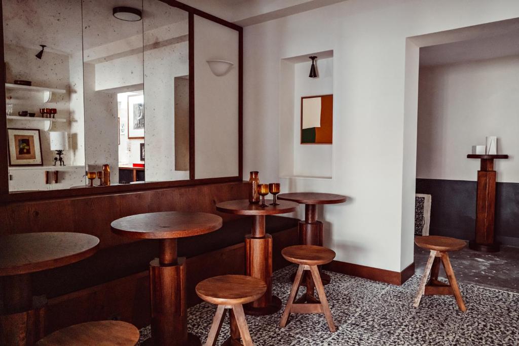 Hotel of the Academies and the Arts - Points About Your Stay