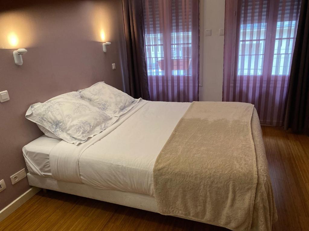 Hotel Paris Gambetta - Points About Your Stay
