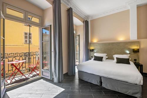 Hotel POZZO DI BORGO - Points About Your Stay