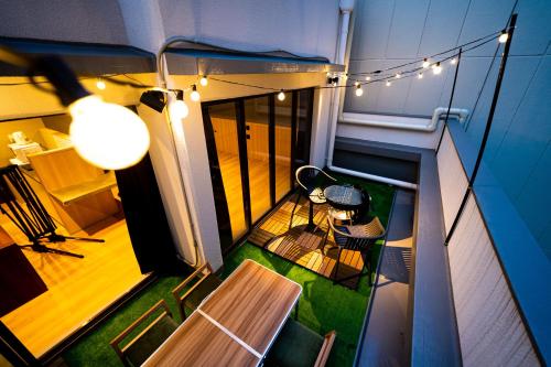 Hotel S-Presso East - Location and Surroundings