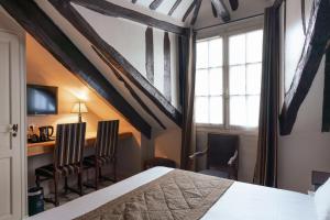 Hotel Saint-Louis Marais - Points About Your Stay