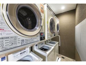 HOTEL SHINPOIN OSAKA - Room Amenities and Features
