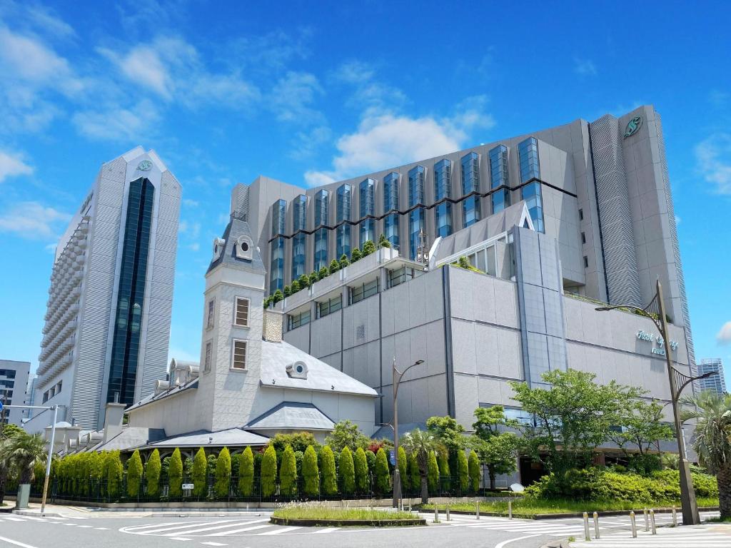 Hotel Springs Makuhari Premier Review
